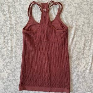 Alo yoga tank with build in bra